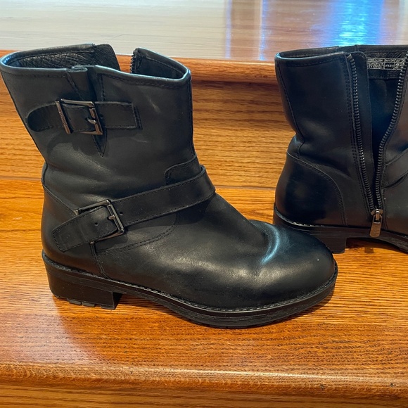 Vionic Malia leather moto boots - Picture 1 of 6